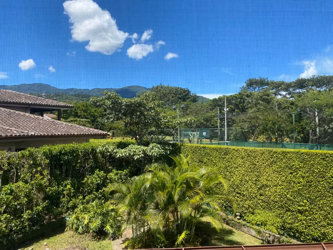 SE ALQUILA / VENDE CASA EN CONDOMINIO EN SANTA ANA* - Imagen 15
