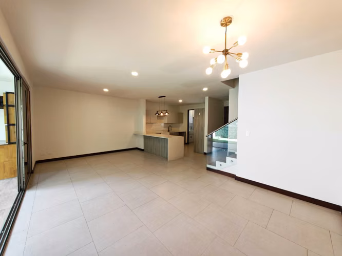 CASA EN ESCAZÚ, CONDOMINIO TERRALTA