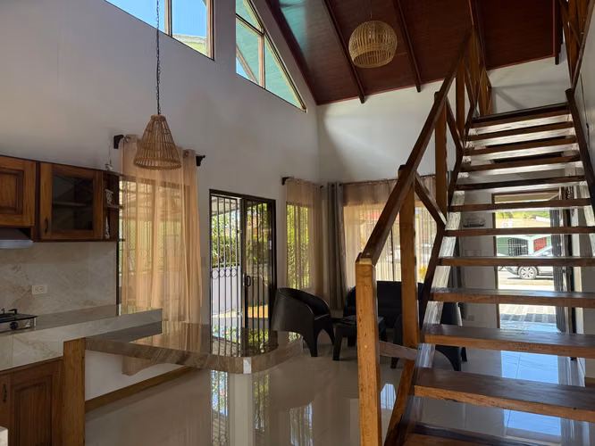 Venta de casa en Garabito, Jacó (MV)