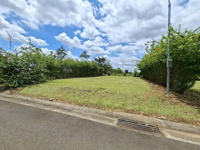 LOTE EN VENTA. CONDOMINIO CERCANIAS DE LA FORTUNA. - Imagen 5