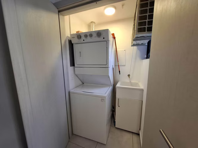 Alquiler Núcleo Sabana/ 1 hab / amueblado y equipado/ 1 parqueo/ piso alto con linda vista - Imagen 11