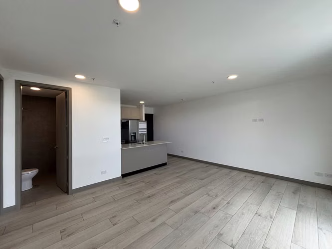 Apartamento Penthouse en Núcleo Sabana Sur amoblado