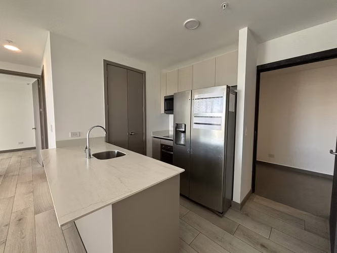Apartamento Penthouse en Núcleo Sabana Sur amoblado