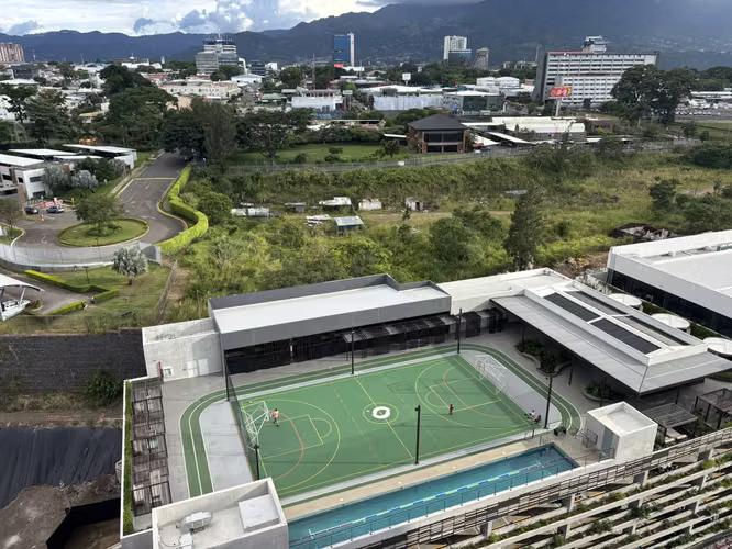 Apartamento Penthouse en Núcleo Sabana Sur amoblado