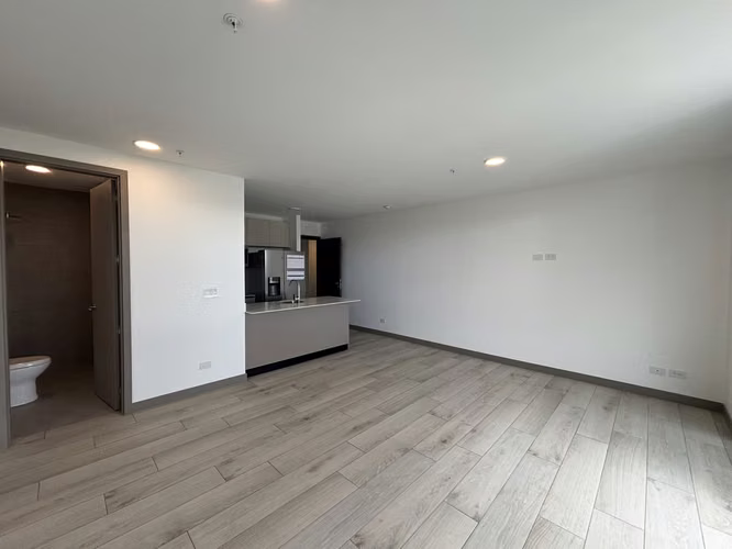 Apartamento Penthouse en Núcleo Sabana Sur amoblado