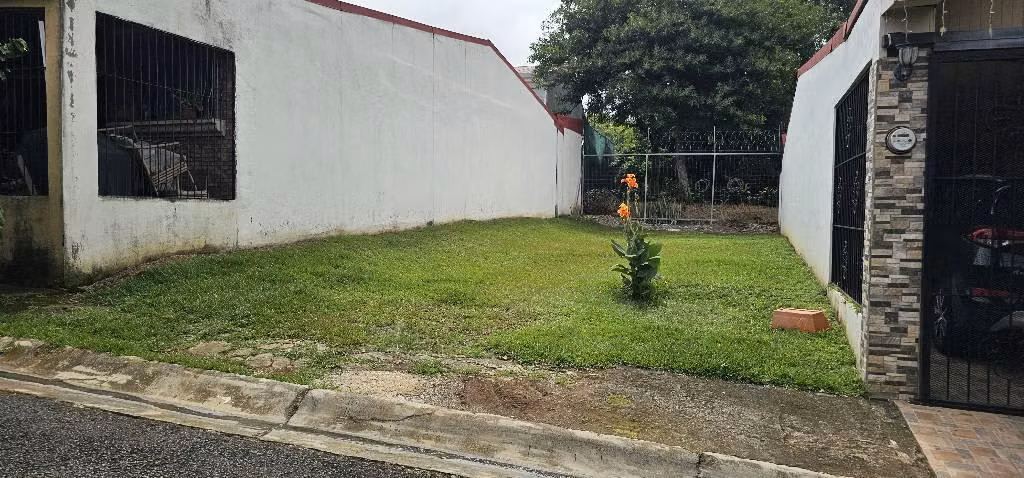 LOTE en Condominio, Mercedes Sur, muy cerca de San Joaquín de HEREDIA - Imagen 3