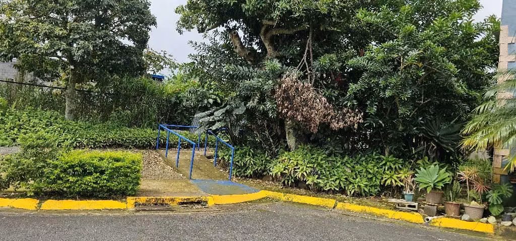 LOTE en Condominio, Mercedes Sur, muy cerca de San Joaquín de HEREDIA - Imagen 4