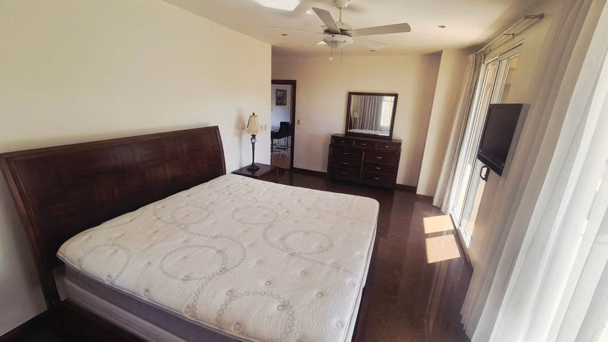 ESCAZU! LUJOSO APARTAMENTO AMUEBLADO DE de 2HAB/2.5 BAÑOS /2PARQUEOS - Imagen 7