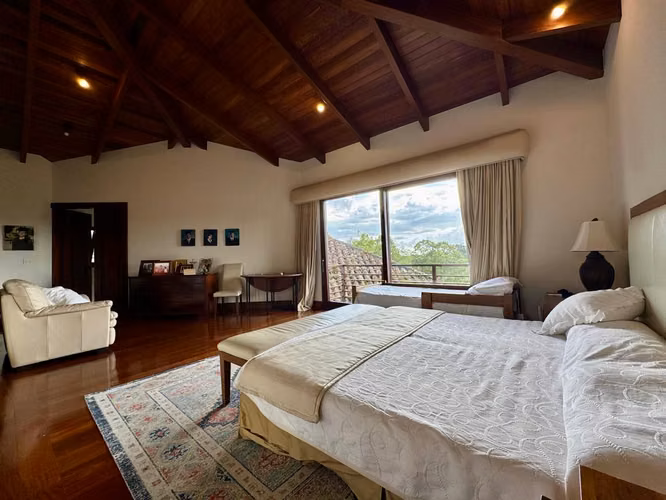 The Lake view house