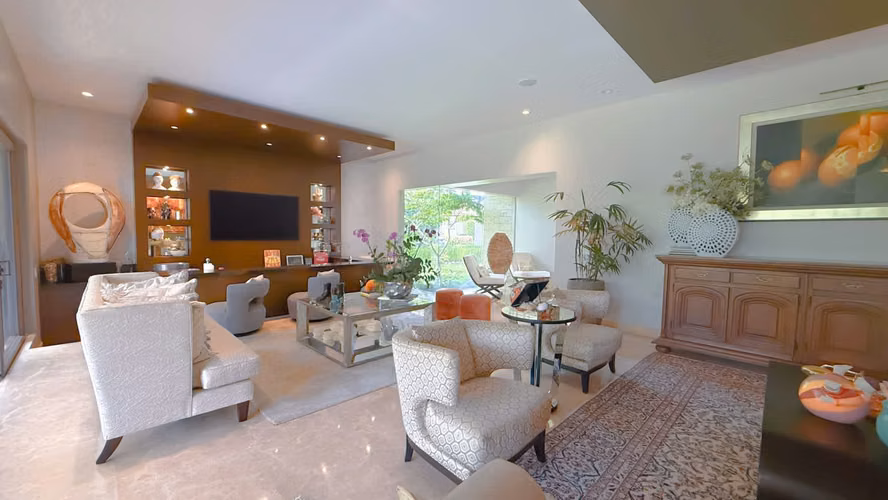 La Alegría: 4 habitaciones, 1 oficina y 4.5 baños en Lindora