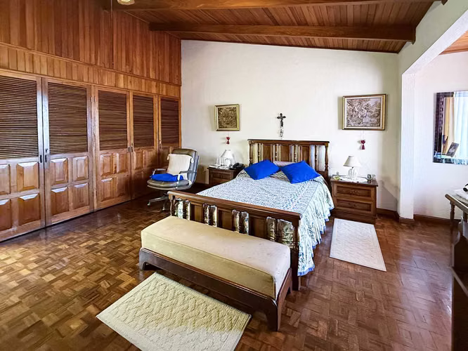 Se vende Casa de 2 niveles en Condominio El Prado, Curridabat