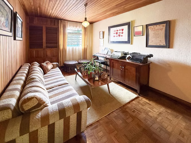 Se vende Casa de 2 niveles en Condominio El Prado, Curridabat