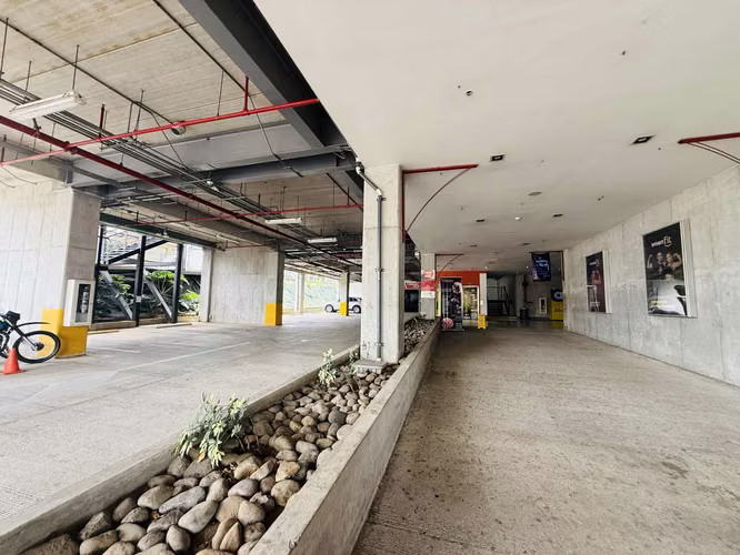 Se venden  locales comerciales en Zona Centro Desamparados
