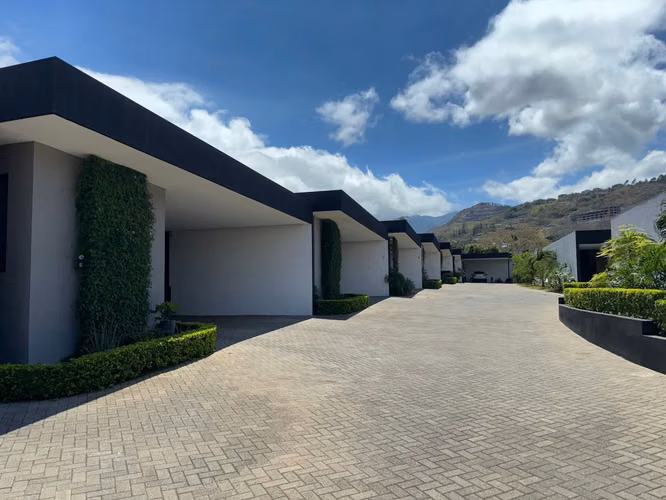 VENTA DE CASA DE UNA PLANTA EN CONDOMINIO EVORA - SANTA ANA - Imagen 15