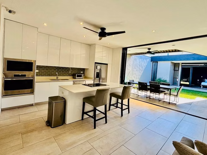 VENTA DE CASA DE UNA PLANTA EN CONDOMINIO EVORA - SANTA ANA - Imagen 3