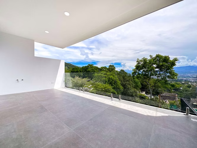 Alquiler de moderna casa con espectaculares vistas en Escazú - Imagen 4