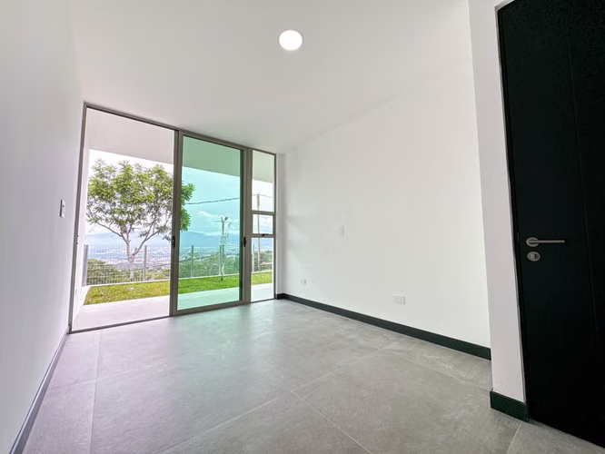 Alquiler de moderna casa con espectaculares vistas en Escazú - Imagen 13