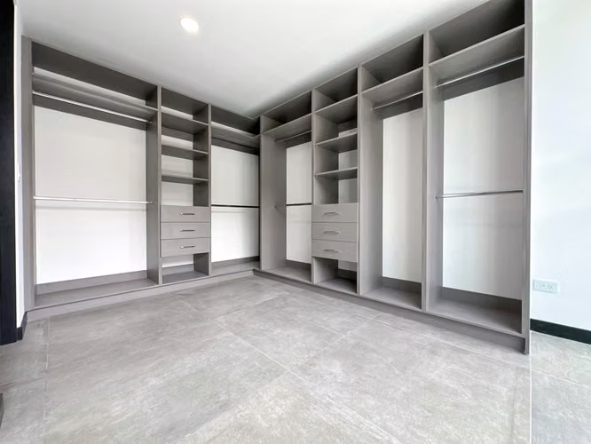 Alquiler de moderna casa con espectaculares vistas en Escazú - Imagen 11