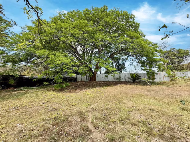 Se vende Terreno con Uso de Media Densidad, Brasil de Santa Ana