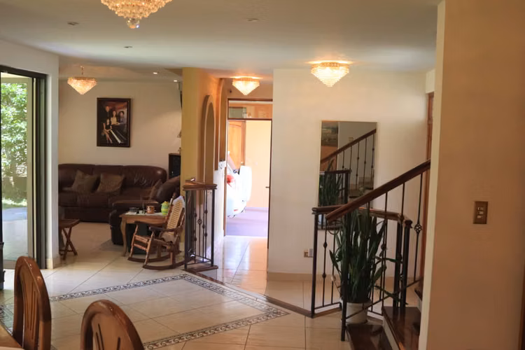Casa en venta en Guadalupe 23856
