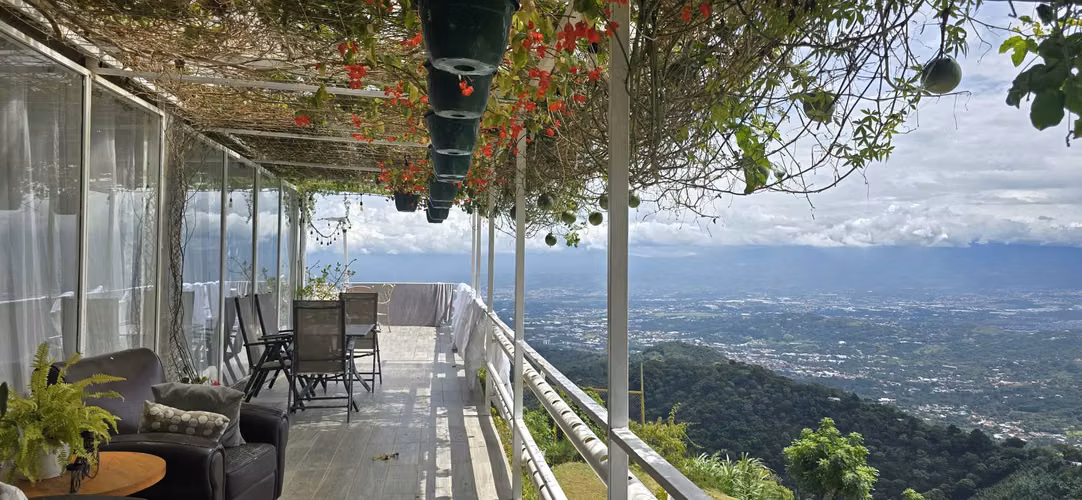 OPORTUNIDAD UNICA CON LA MEJOR VISTA DE TODO SANTA ANA Y AL MEJOR PRECIO - Imagen 4