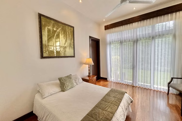 Venta de casa en Santa Ana, Hacienda del Sol