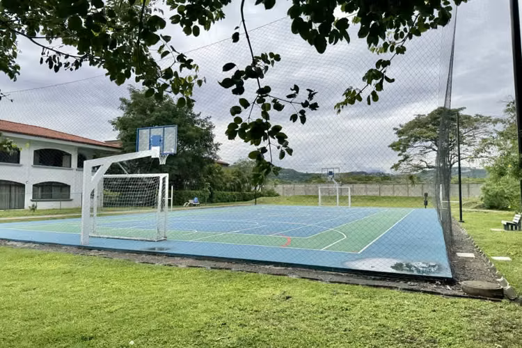Venta de casa en Santa Ana, Hacienda del Sol