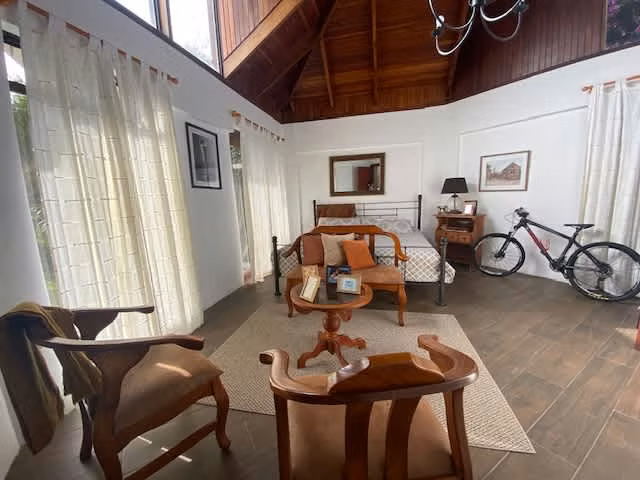 Casa independiente de una planta en San Rafael, Coronado
