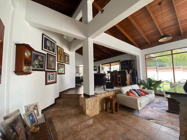Casa independiente de una planta en San Rafael, Coronado