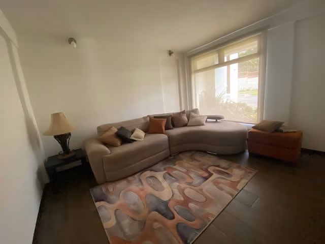 Casa independiente de una planta en San Rafael, Coronado