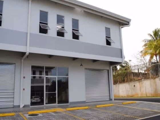 ALQUILA BODEGA EN CIUDAD COLON