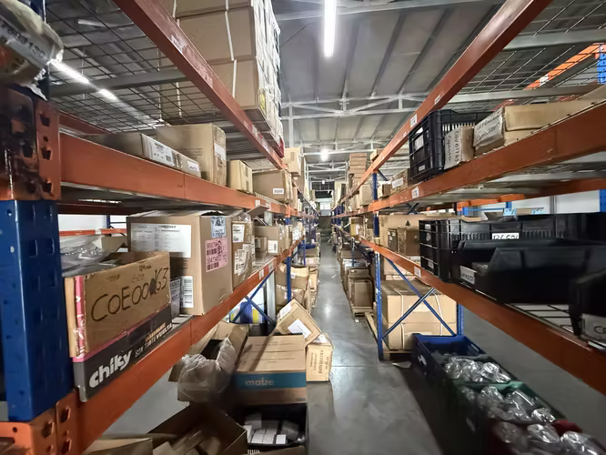 ALQUILA BODEGA EN CIUDAD COLON