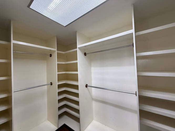 SE VENDE CASA EXCLUSIVA EN RESIDENCIAL HEREDIA CON ACCESO PRIVADO A CAMPO DE GOLF