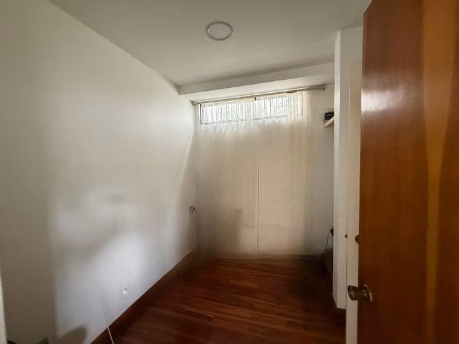 SE VENDE CASA EXCLUSIVA EN RESIDENCIAL HEREDIA CON ACCESO PRIVADO A CAMPO DE GOLF