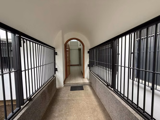 SE VENDE CASA EXCLUSIVA EN RESIDENCIAL HEREDIA CON ACCESO PRIVADO A CAMPO DE GOLF