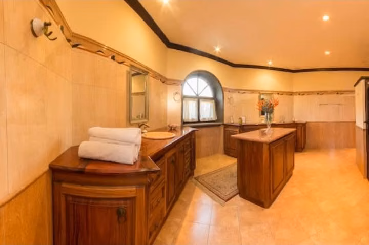 CASA DE LUJO EN SANTA ANA EN ALQUILER - Imagen 12