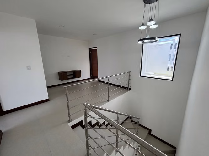 Venta de casa de 4 dormitorios en condominio, Tres Ríos, 5820