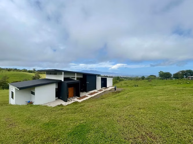 Espléndida Casa Moderna ubicada en Vásquez de Coronado, Cascajal, San José.