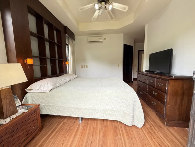 Ahora a Precio de Oportunidad! Casa de Una Planta en Condominio Exclusivo en Santa Ana ID24250