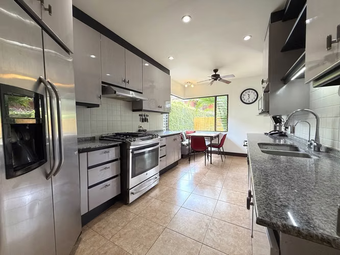 Ahora a Precio de Oportunidad! Casa de Una Planta en Condominio Exclusivo en Santa Ana ID24250