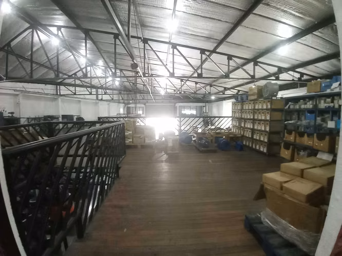 BODEGA EN ALQUILER EN LA URUCA, SAN JOSE CON TRIFASICA