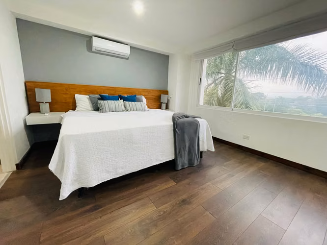 Alquiler apartamento amoblado en Trejos Montealegre Escazú - Imagen 4