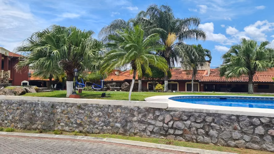 VENTA DE CASA EN CONDOMINIO SANTA ANA
