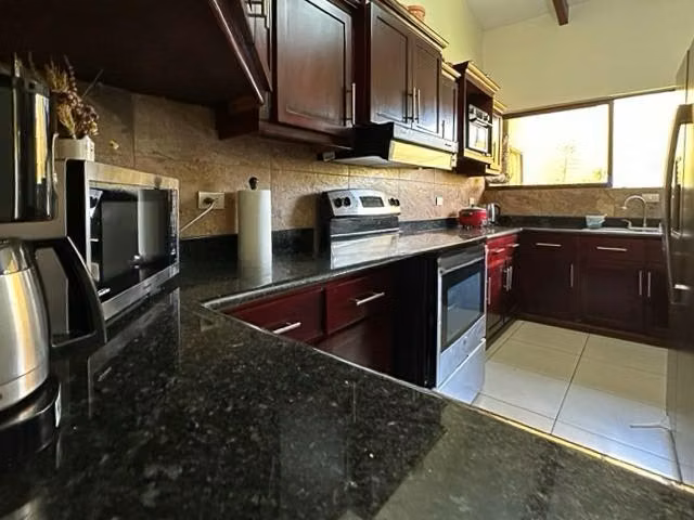 VENTA DE CASA EN CONDOMINIO SANTA ANA