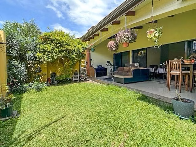VENTA DE CASA EN CONDOMINIO SANTA ANA