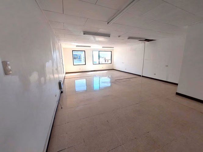 Edificio Comercial: San José: Ideal para Oficinas, Condos o Inversión Mixta: 2.166 m²