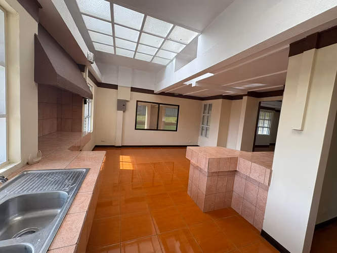 Se vende casa en Patio de Agua - Coronado