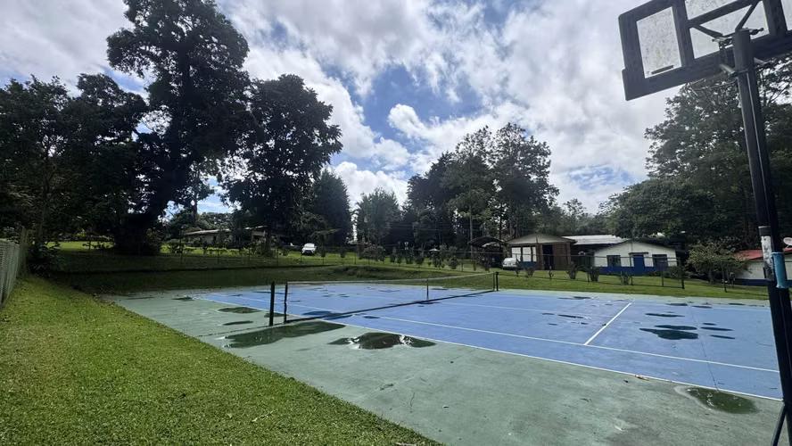Alquiler de Casa de Lujo en San Rafael, Montes de Oca (AD)