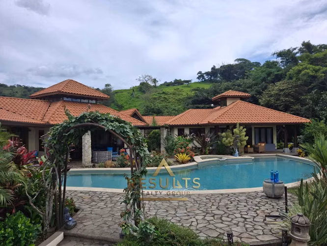 REDUCED $200K! Luxury Estate in Vista Atenas! - Imagen 7
