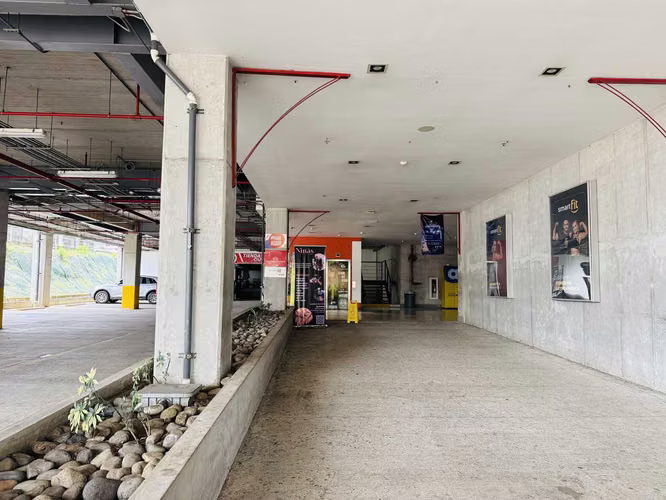 VENTA DE LOCAL COMERCIAL, EN ZONA CENTRO, DESAMPARADOS